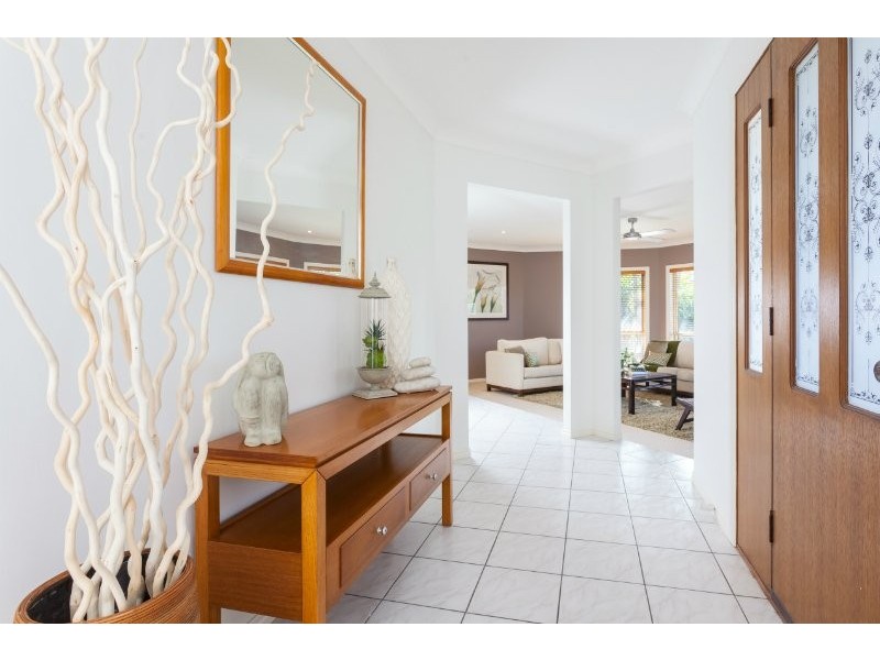 6 Glenside Pl, Bridgeman Downs QLD 4035