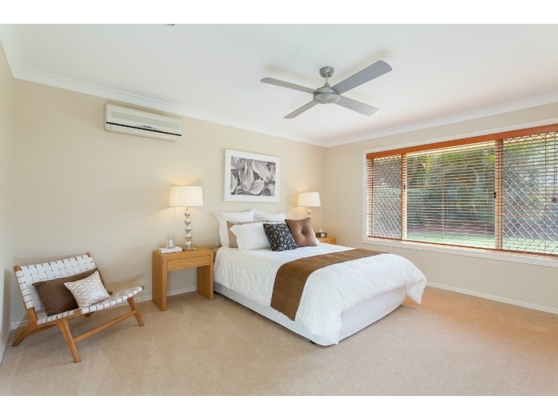 6 Glenside Pl, Bridgeman Downs QLD 4035