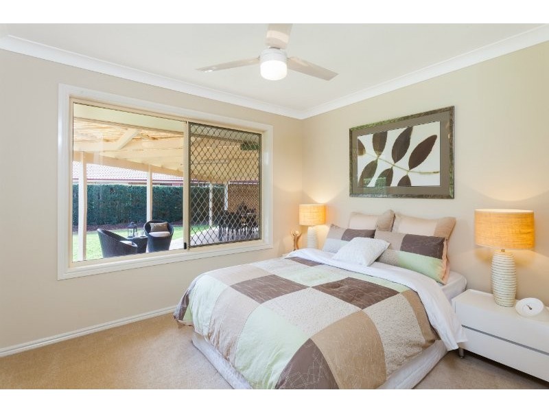 6 Glenside Pl, Bridgeman Downs QLD 4035