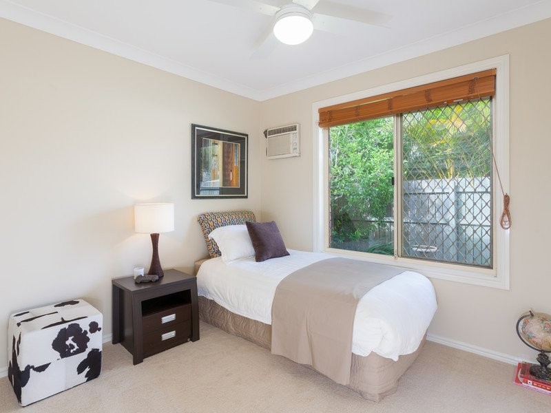 6 Glenside Pl, Bridgeman Downs QLD 4035