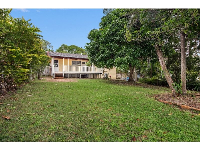 11 Ennerdale St, Chermside West QLD 4032