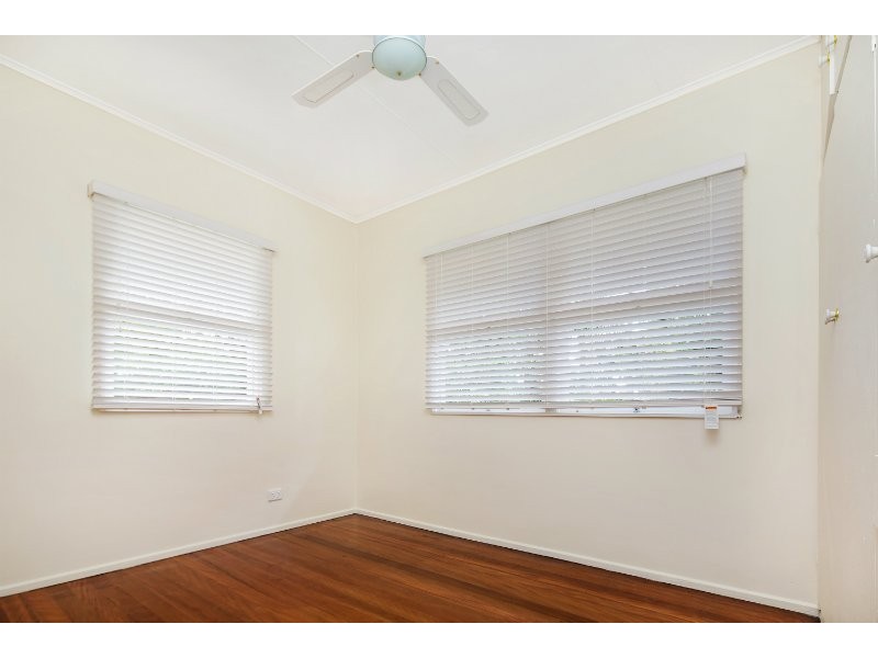 11 Ennerdale St, Chermside West QLD 4032