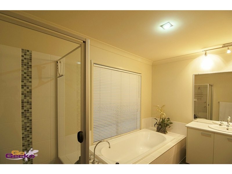 51 Watcombe St, Wavell Heights QLD 4012