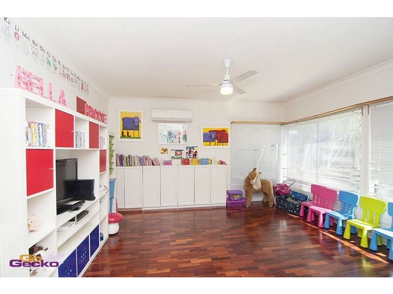 30 Pomona St, Brighton QLD 4017