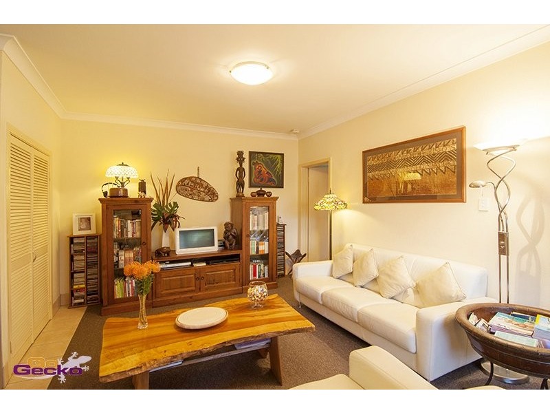 2/483 Sandgate Rd, Albion QLD 4010