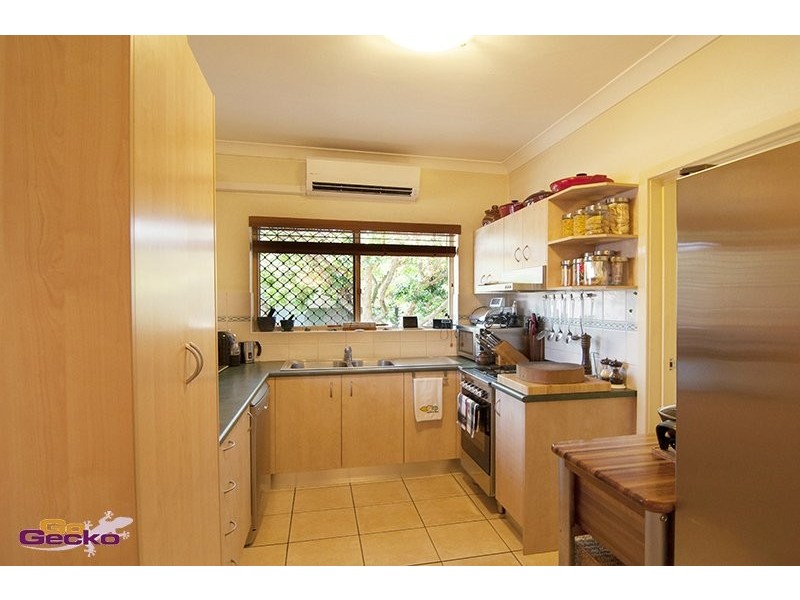 2/483 Sandgate Rd, Albion QLD 4010