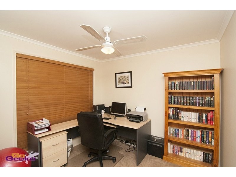 15 Ilinga Place, Kallangur QLD 4503