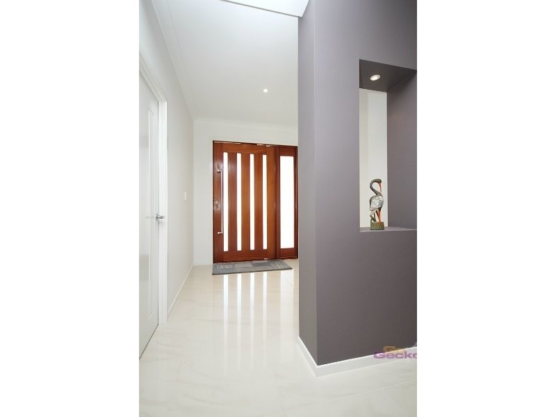 19 Silverbirch Place, Bridgeman Downs QLD 4035
