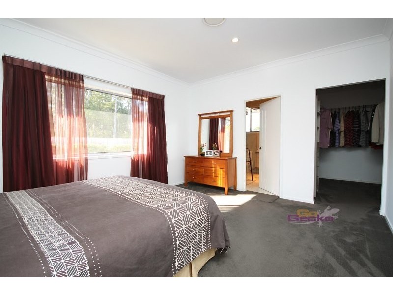 19 Silverbirch Place, Bridgeman Downs QLD 4035