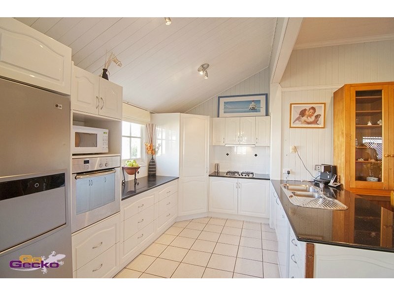 120 Manson Rd, Hendra QLD 4011