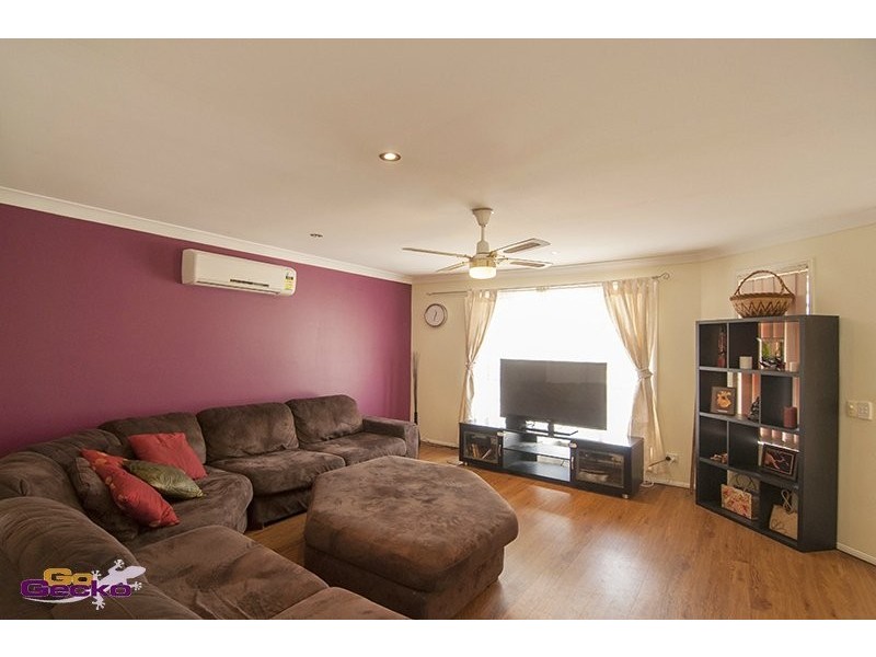 26 Azalea Crescent, Fitzgibbon QLD 4018