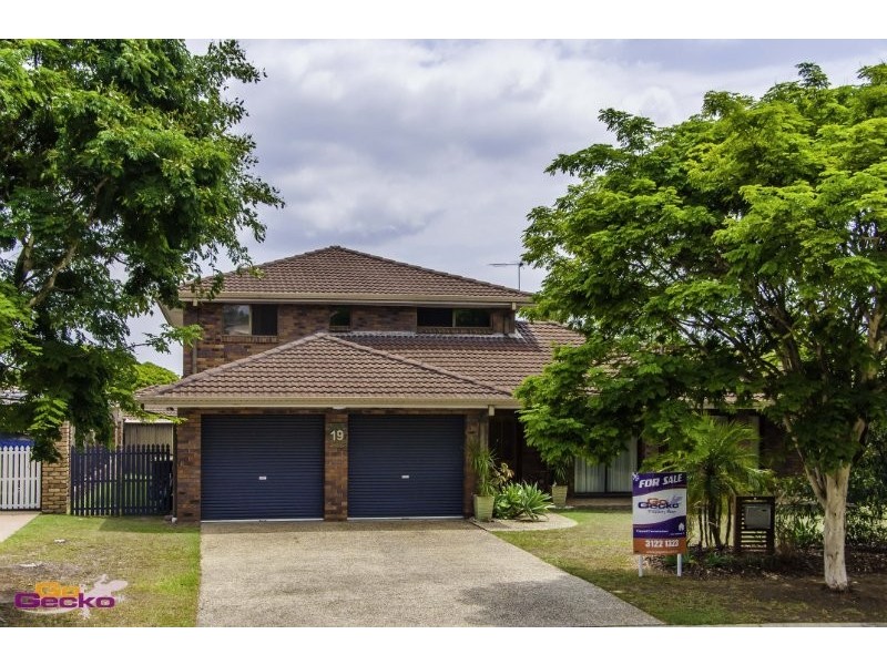 19 Stonycroft St, Aspley QLD 4034