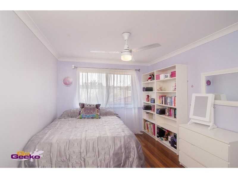 19 Stonycroft St, Aspley QLD 4034