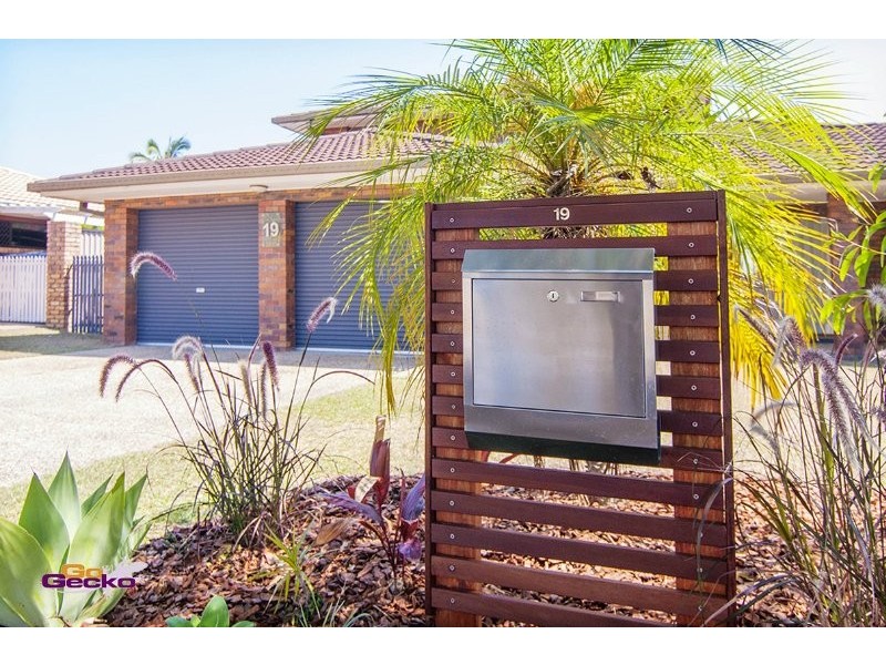 19 Stonycroft St, Aspley QLD 4034