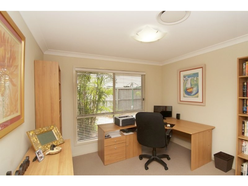 14 Oltrarno Place, Bridgeman Downs QLD 4035