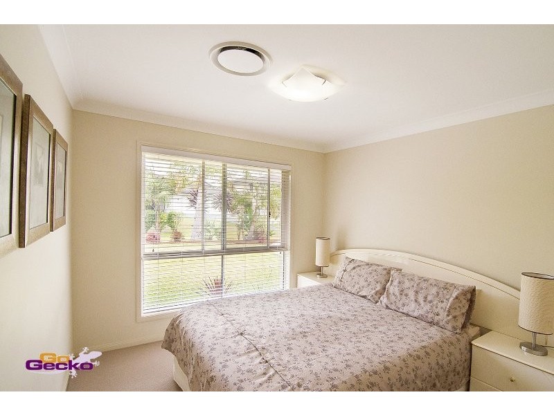 14 Oltrarno Place, Bridgeman Downs QLD 4035