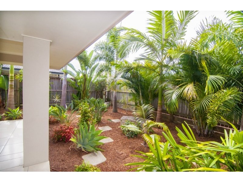 14 Oltrarno Place, Bridgeman Downs QLD 4035