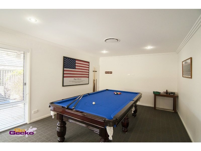 8 Cassia St, Bridgeman Downs QLD 4035