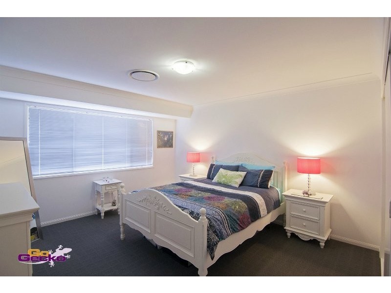 8 Cassia St, Bridgeman Downs QLD 4035