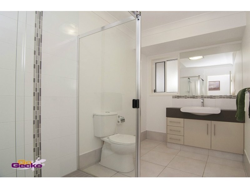 8 Cassia St, Bridgeman Downs QLD 4035