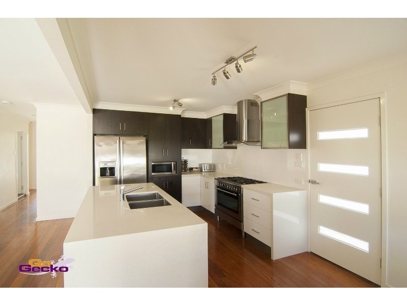 16 Knutsford Street, Chermside West QLD 4032