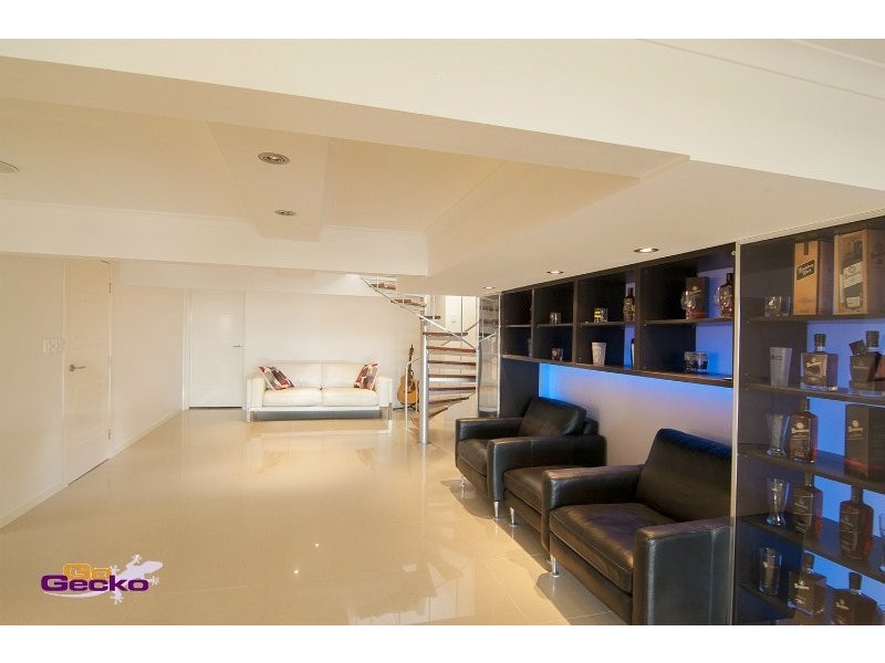 16 Knutsford Street, Chermside West QLD 4032