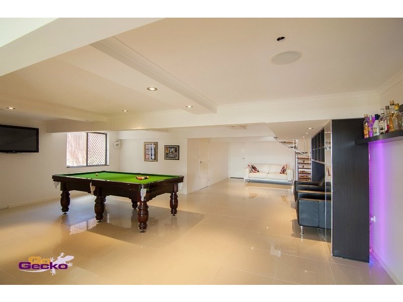 16 Knutsford Street, Chermside West QLD 4032