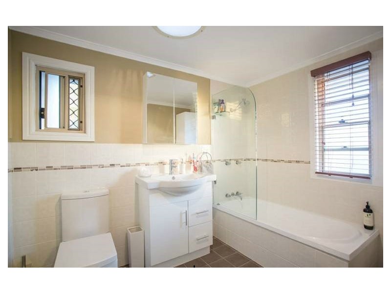 21 Forrest St, Nudgee QLD 4014
