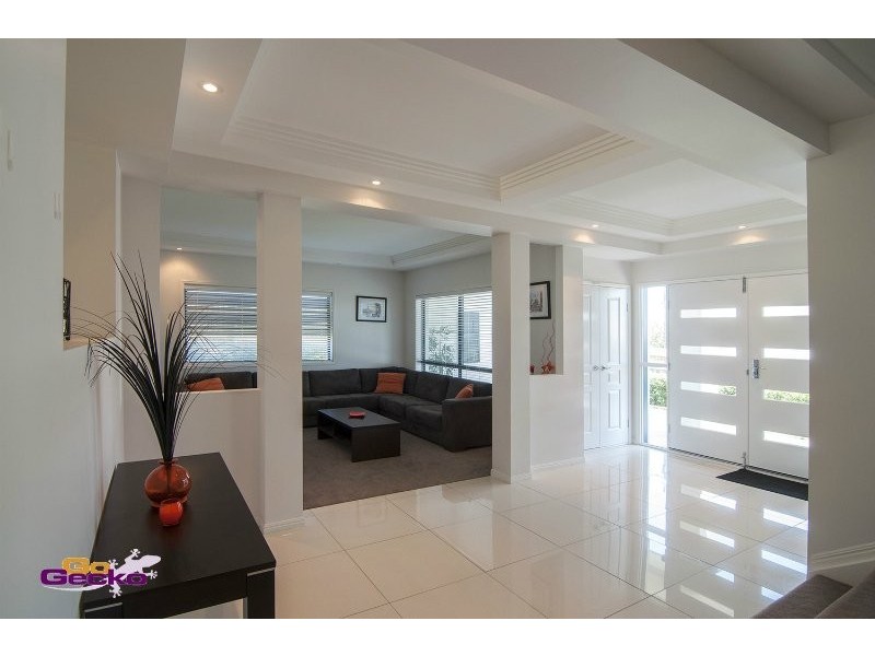 23 Cerbaia Close, Bridgeman Downs QLD 4035