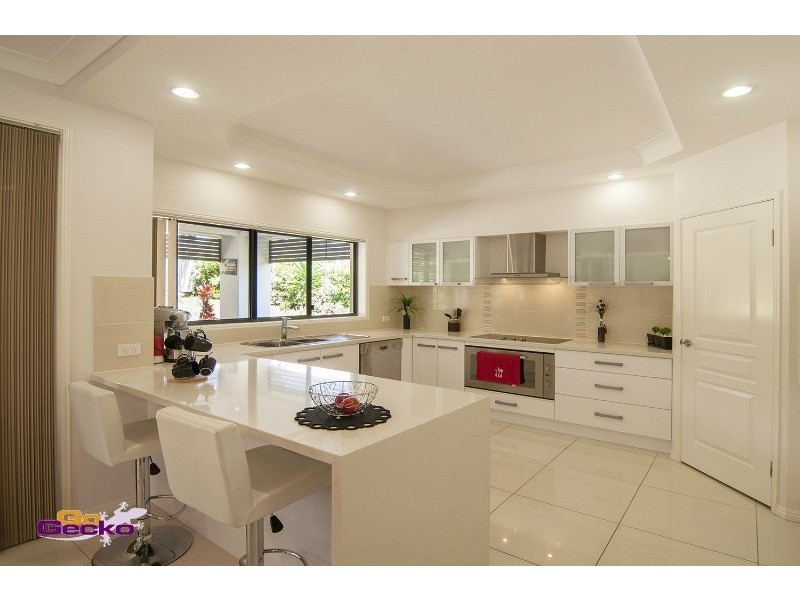 23 Cerbaia Close, Bridgeman Downs QLD 4035