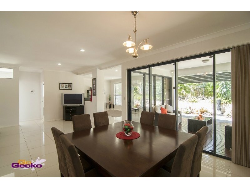 23 Cerbaia Close, Bridgeman Downs QLD 4035