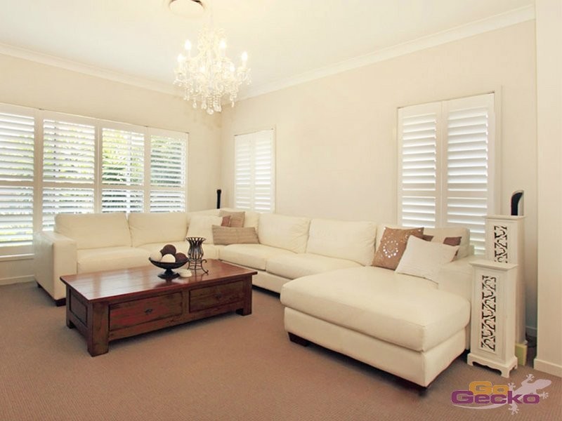 63 Petrie Crescent, Aspley QLD 4034