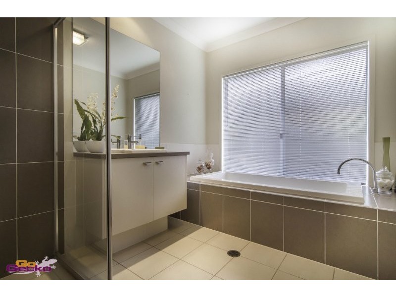 80 Lillydale St, Carseldine QLD 4034