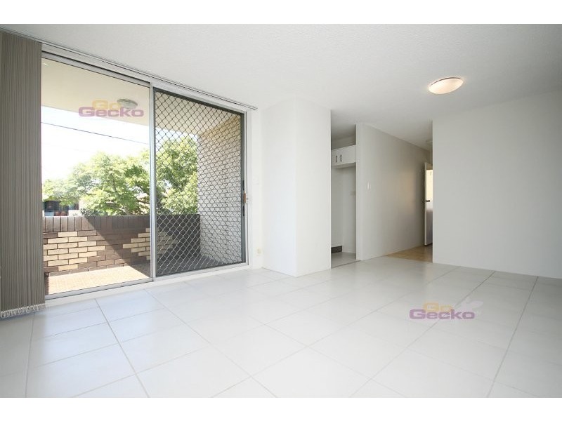 1/327 Zillmere Rd, Zillmere QLD 4034