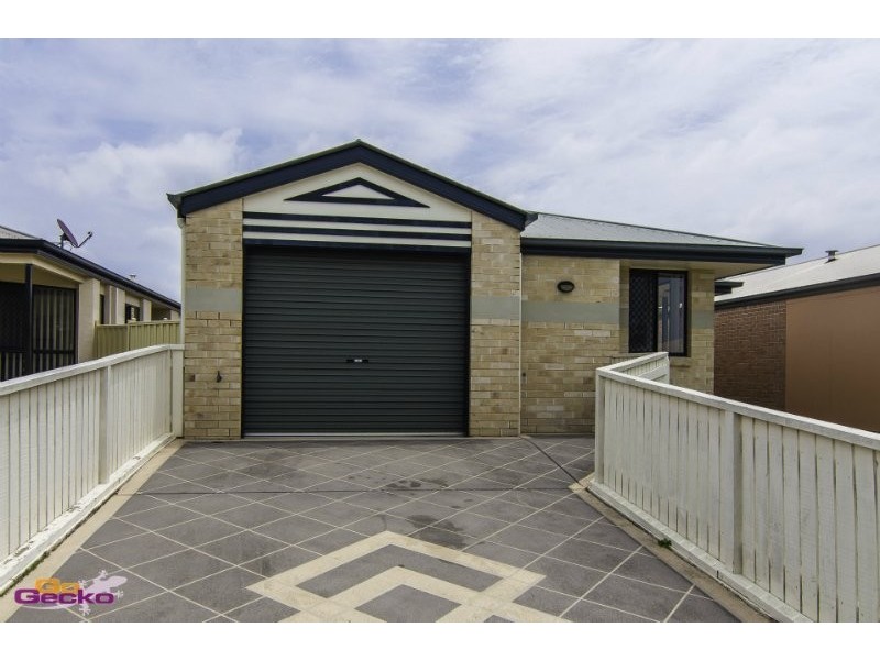 7 Caribou Crescent, Fitzgibbon QLD 4018
