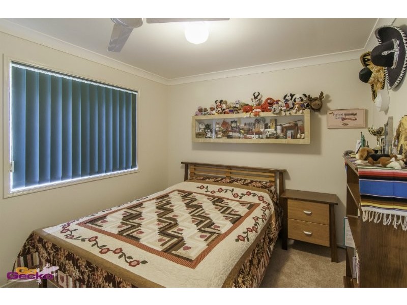 16 Kinross Street, Strathpine QLD 4500