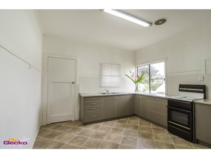 33 Elliott Road, Banyo QLD 4014