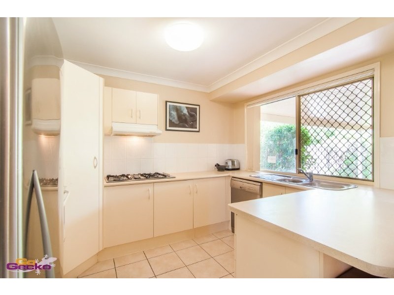 98 Silkyoak Cct, Fitzgibbon QLD 4018