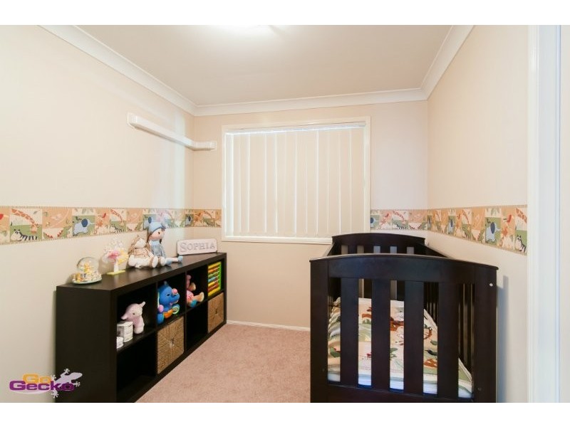 98 Silkyoak Cct, Fitzgibbon QLD 4018