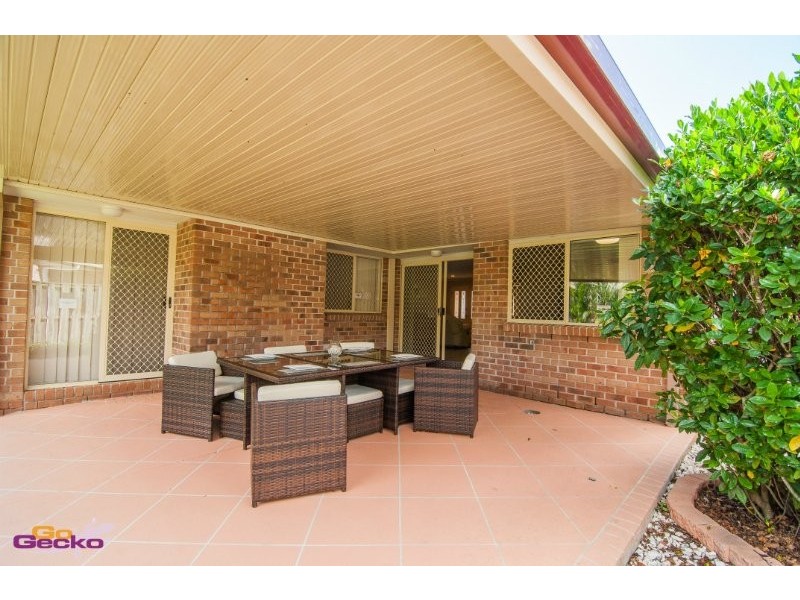 98 Silkyoak Cct, Fitzgibbon QLD 4018