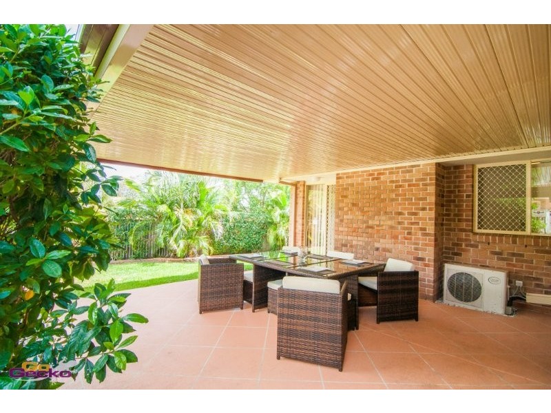 98 Silkyoak Cct, Fitzgibbon QLD 4018