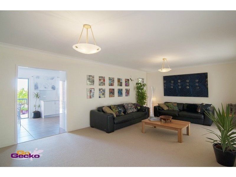 19 Stonycroft St, Aspley QLD 4034