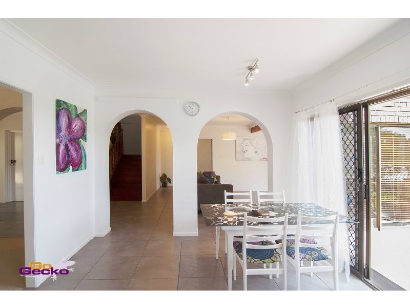19 Stonycroft St, Aspley QLD 4034
