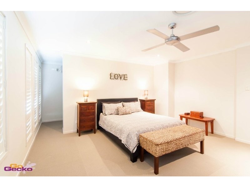 9 Silverbirch Pl, Bridgeman Downs QLD 4035