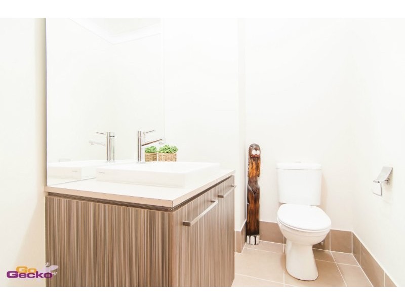 9 Silverbirch Pl, Bridgeman Downs QLD 4035