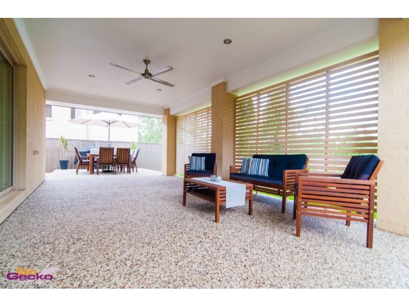 9 Silverbirch Pl, Bridgeman Downs QLD 4035