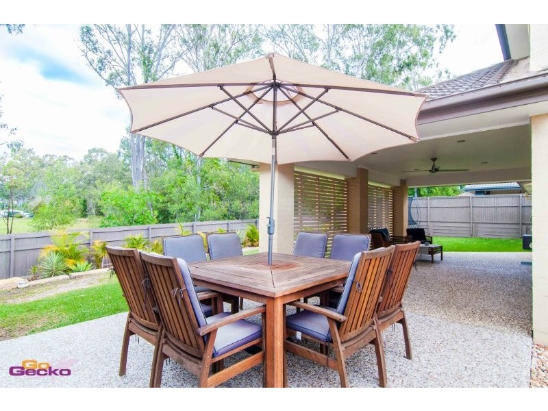 9 Silverbirch Pl, Bridgeman Downs QLD 4035