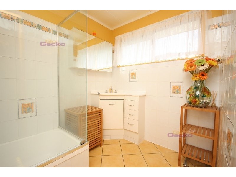 27 Carrie Street, Zillmere QLD 4034