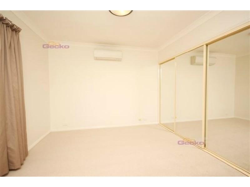 2/360 Simpsons Road, Bardon QLD 4065