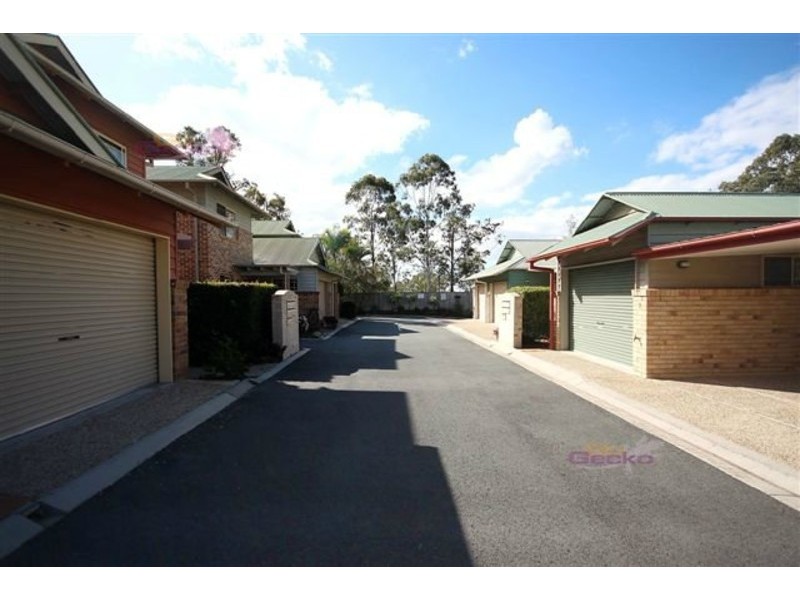 2/360 Simpsons Road, Bardon QLD 4065